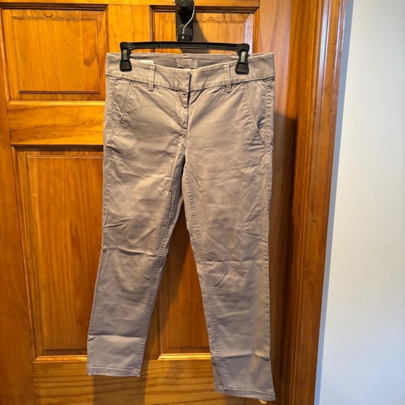 Loft Outlet Petite Modern Chino Crop Pants in Gray 0P - Picture 2 of 6